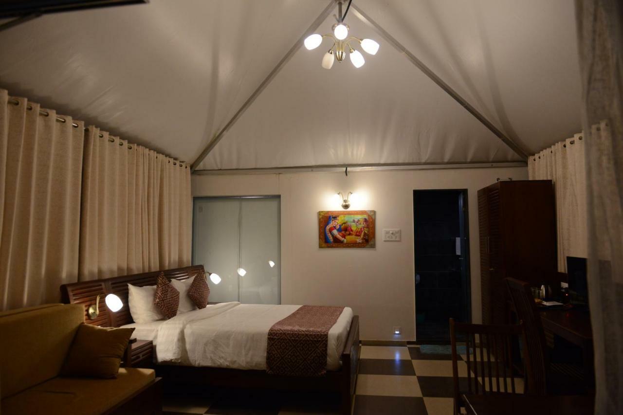 Hotel Sunnys World Pune Zewnętrze zdjęcie