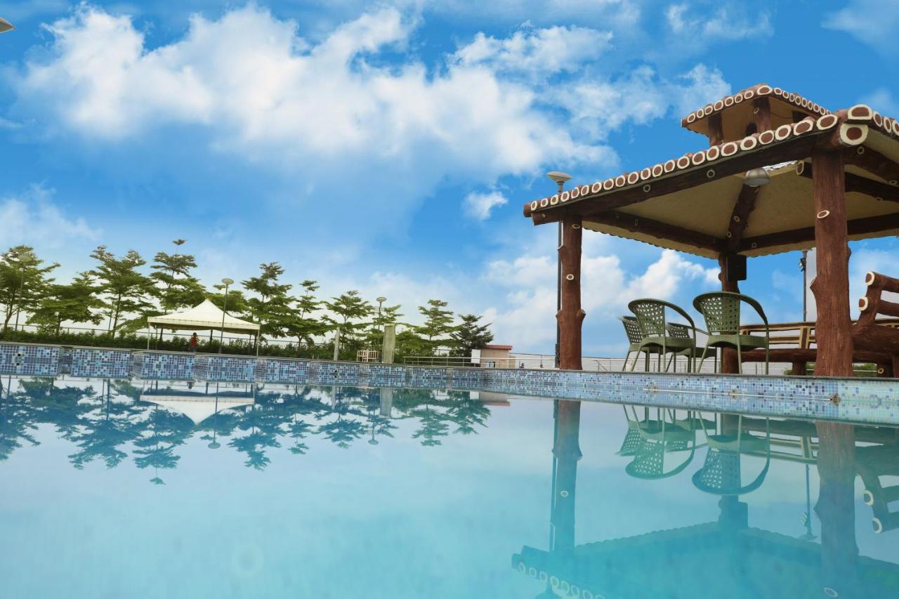 Hotel Sunnys World Pune Zewnętrze zdjęcie